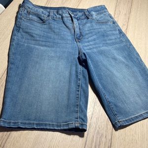 St John’s Bay Bermuda Denim Shorts size 14